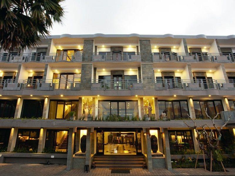Champlung Mas Hotel Legian, Kuta Exterior photo